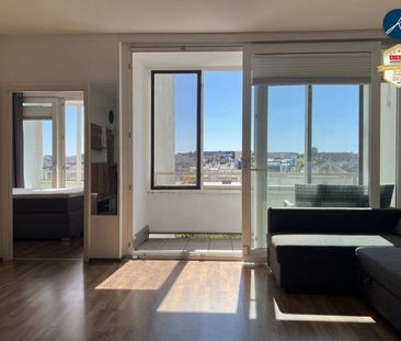 Neuwertige 2-Zimmer Wohnung mit 2 Loggien und Auto-Stellplatz - Photo 1