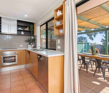 Low-Maintenance, Cosy Three Bedroom Home in a Quiet Court! - Photo 3