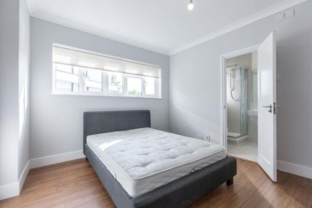 4 bedroom flat to rent - Photo 5