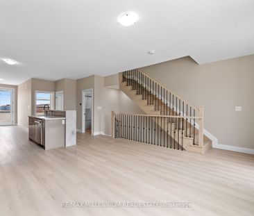 For Lease - 21 Warren Trail, Welland, Ontario - Photo 1