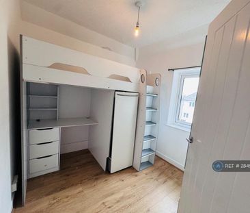 3 bedroom detached house to rent - Photo 3