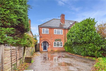 3 bedroom semi-detached house to rent - Photo 5