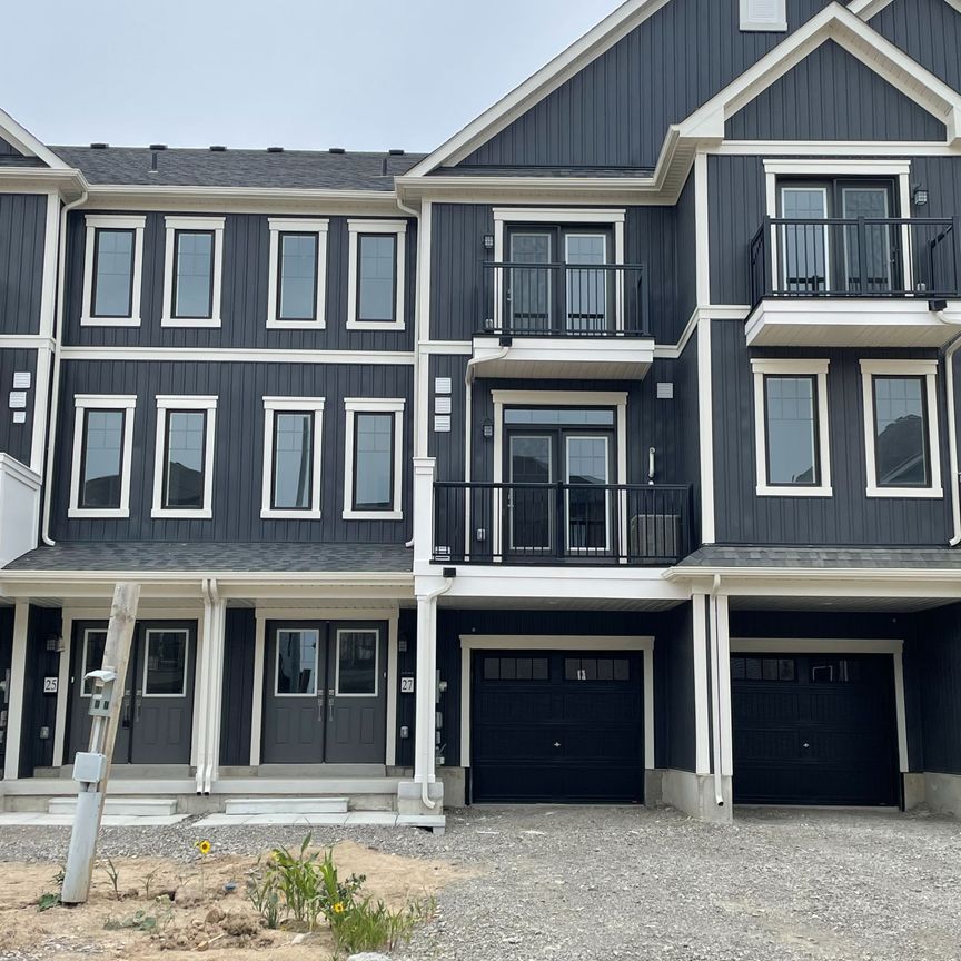 For Lease - 27 St Lawrence Road, Haldimand, Ontario - Photo 1