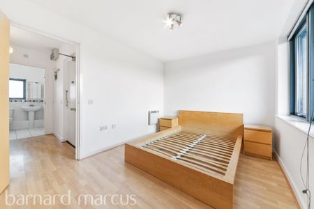 Lanacre Avenue, . - Photo 4