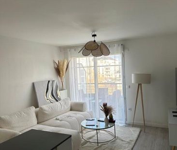 Location Appartement 2 pièces 38m² ST CYR SUR LOIRE 37540 - Photo 2