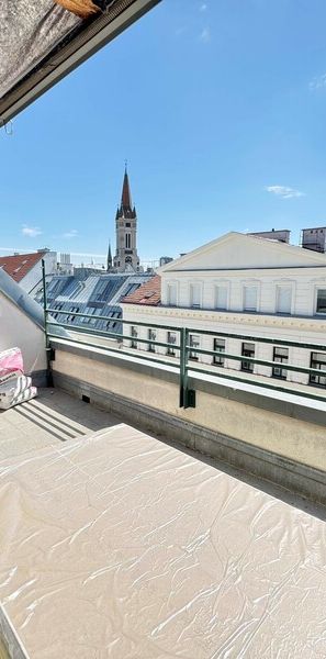 ERSTBEZUG NACH SANIERUNG | TERRASSENTRAUM | KLIMATISIERT | HELLE 4 ZIMMER | TOPLAGE NÄHE LANDSTRASSER HAUPTSTRASSE - Foto 1