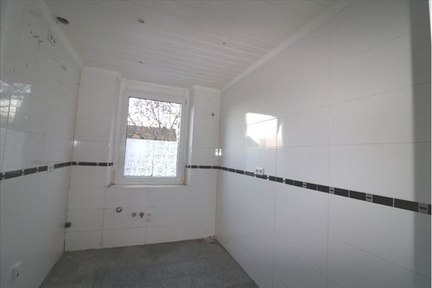 ++ STADTWOHNEN – 2 Zimmer, 2. Etage, Altbau-Whg., nahe Klinikum und FH! - Photo 1