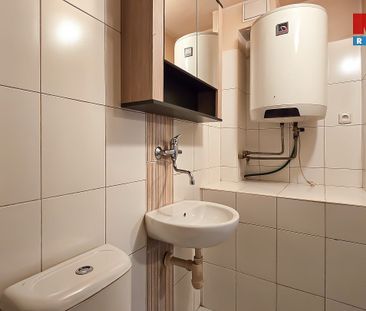 Pronájem bytu 1+kk 21 m² - Fotografie 3