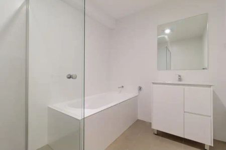 “STUNNING 2 BEDROOM ROUSE HILL APARTMENT” - Photo 5