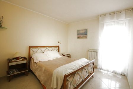 Location Appartement 3 pièces 78m² VITROLLES 13127 - Photo 4