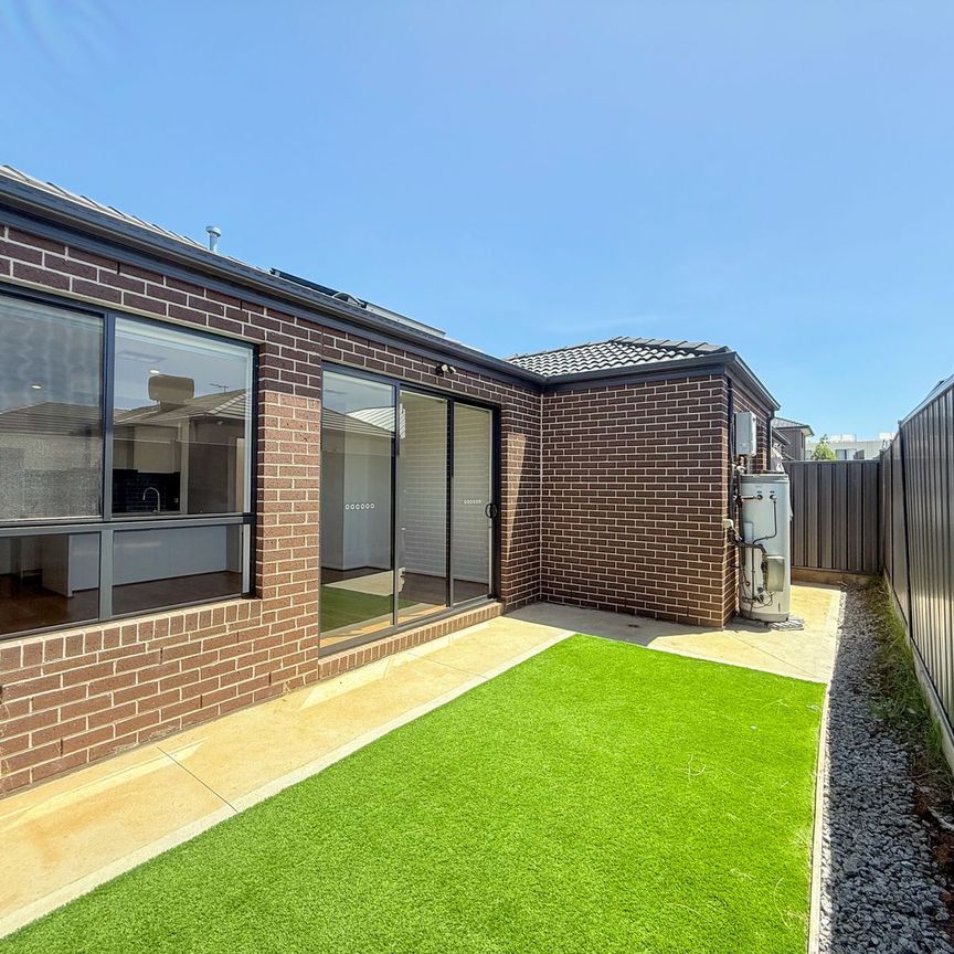 11 Hertali Street, 3029, Truganina Vic - Photo 1