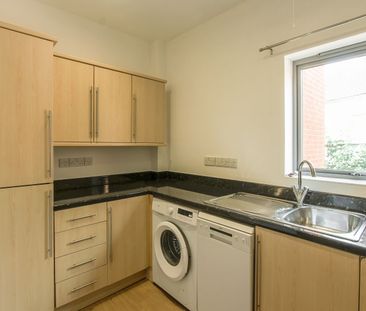2 Bedroom - Photo 4