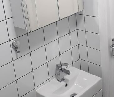 Studio Flat, Shinners Close, SE25 - Photo 1