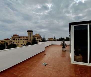 3 room luxury penthouse for rent in Benalmádena, Spain - Photo 2