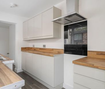 2 bedroom terraced house to rent - Photo 5