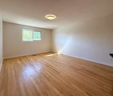 For Lease - 865 Woodroffe Avenue, McKellar Heights - Glabar Park an... - Photo 6