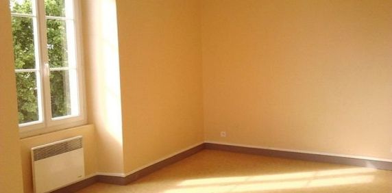 STUDIO TRES BON ETAT PROCHE GARE - Photo 2