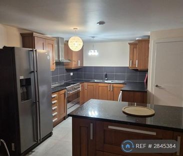 1 bedroom in a house share to rent - Photo 3