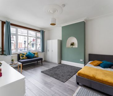 Victorian house in the heart of Wood Green, Zone 3 Room 4 - Photo 3