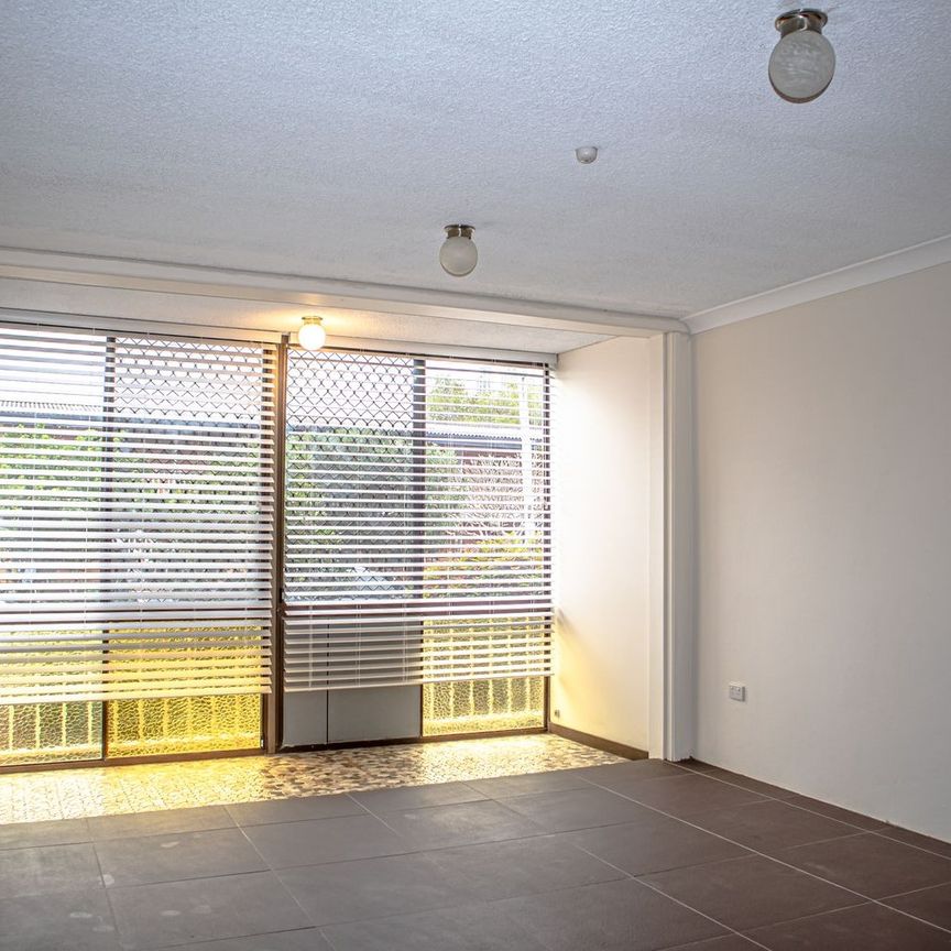 2/2 Sunrise Boulevard, 4217, Surfers Paradise - Photo 1