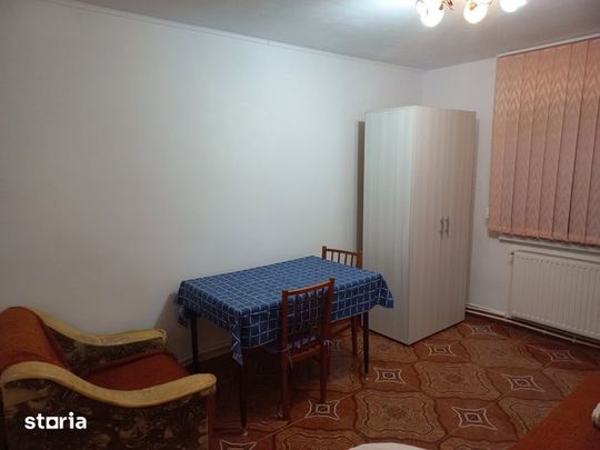 Ofer spre inchiriere garsoniera in Azuga - Photo 1