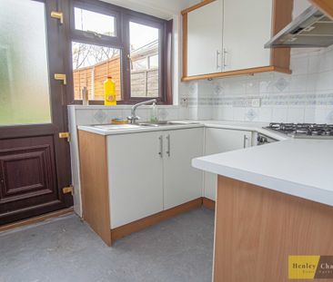 3 Bedroom For Rent - Photo 4