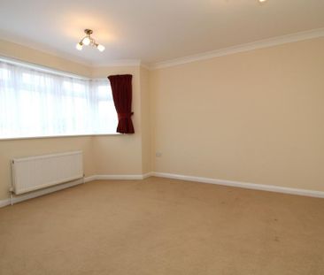 4 bedroom detached house to rent - Photo 4