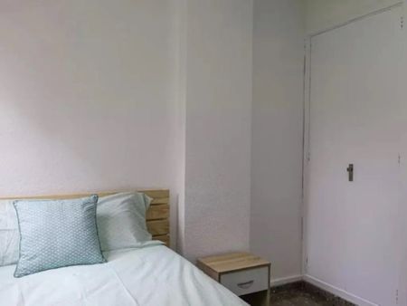 Calle Explorador Andrés, Valencia, Valencian Community 46022 - Photo 2