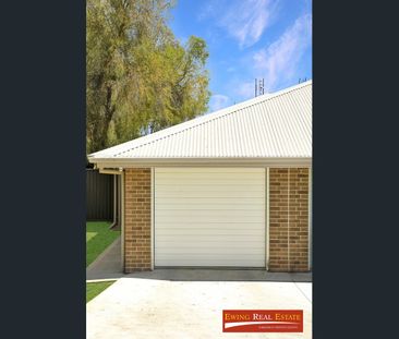 2 bedroom duplet available now ! - Photo 1