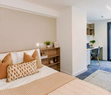 Deluxe Ensuite (3 Bed Flat) - Photo 5