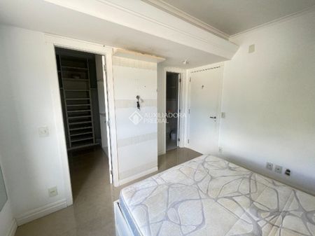 Apartamento com 3 quartos e 98m² para alugar em Boa Vista, Porto Alegre. - Photo 2
