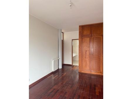 3 room luxury House for rent in Vila Nova de Gaia, Distrito do Porto - Photo 3