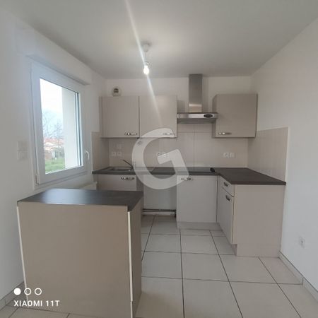 Location Appartement 3 pièces 66m² - Photo 3