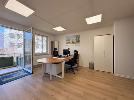 Sanierte 4-Raumwohnung mit großem Balkon und Blick ins Grüne! - Foto 5