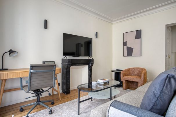 Rue la Condamine - Photo 1