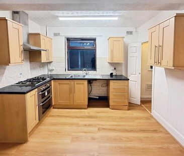 2 bedroom semi-detached house to rent - Photo 4