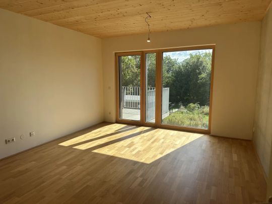 120 Meter zur U1 Oberlaa- Sonnige, barrierefreie südseitige Wohnung mit Top U1 Anbindung- inkl. Küche - Photo 1