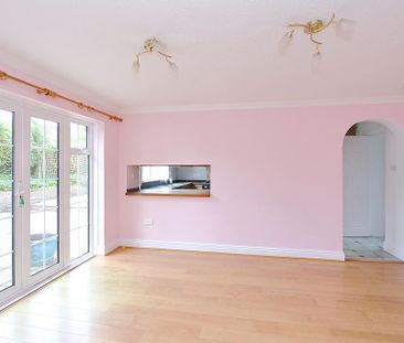 4 bedroom detached house to rent - Photo 6
