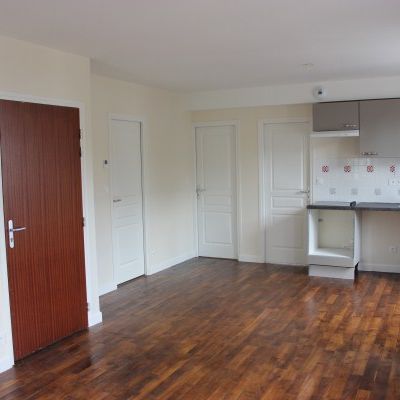 Location Appartement 3 pièces 57m² EGLETONS 19300 - Photo 1