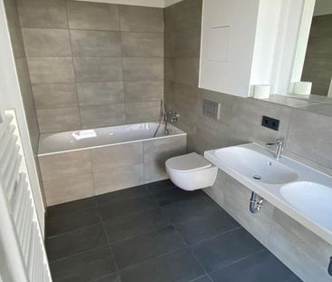 Exklusives Penthouse (KfW-55) mit Panorama-Dachterrasse - Foto 1