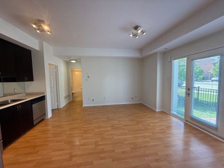 For Lease - 5055 Oscar Peterson Boulevard Unit# 8, Mississauga, Ontario - Photo 3