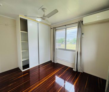 ENERGY-EFFICIENT LIVING! 3 BDR HOME WITH SOLAR – EXCELLENT LOCATION! - Photo 5