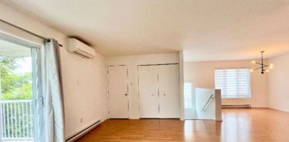 500$ de rabais sur le 1er mois, 4 1/2 à louer Boulevard des Grives Centre-Ville Gatineau - Photo 2