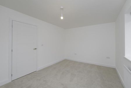 2 bedroom semi-detached house to rent - Photo 3