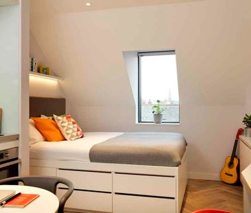 Darwin Studio - Photo 1