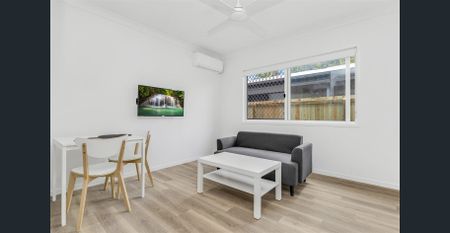SUPER CONVENIENT MITCHELTON LOCATION - Photo 2