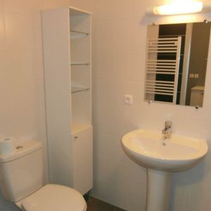 STUDIO équipé à louer à TOURNON SUR RHONE - Photo 3