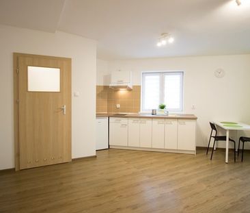Łódź Łódź-Górna, Pabianicka - Photo 2