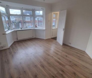 2 bedroom maisonette to rent - Photo 4