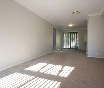 Cozy Family Living!! - Photo 1